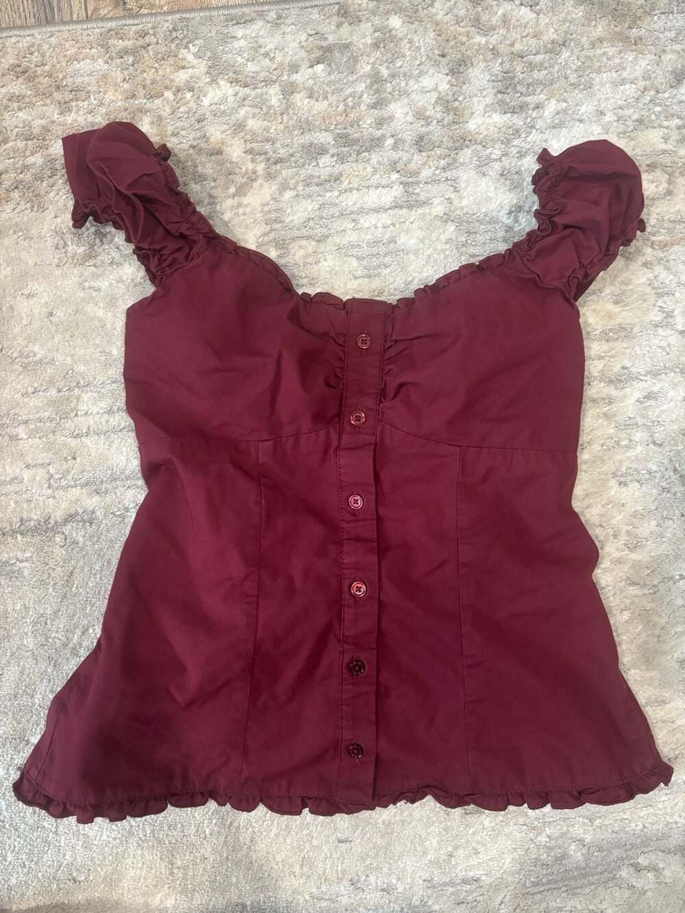 Hollister Short Sleeve Ruffle Button Down Top Burgundy Size Small